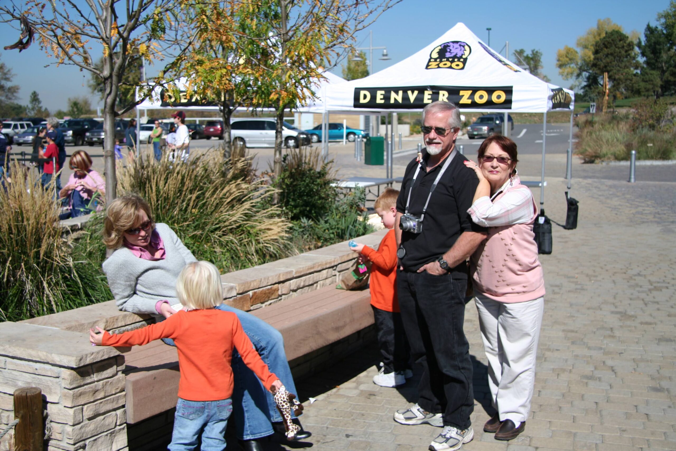 Don and Marty take grandkids to Denver Zoo